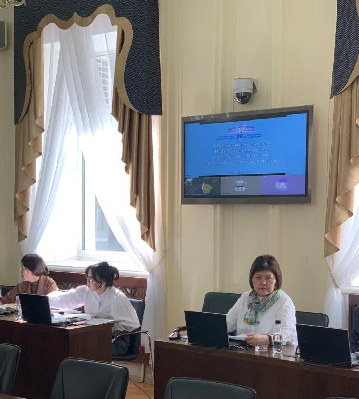 Аудитор Счетной палаты РБ Лариса Раднаева приняла участие в заседании Комитета по социальной политике Народного Хурала Республики Бурятия